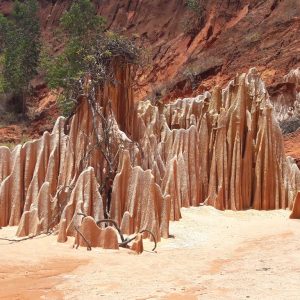 LES TSINGY ROUGES